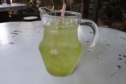 冷たい緑茶